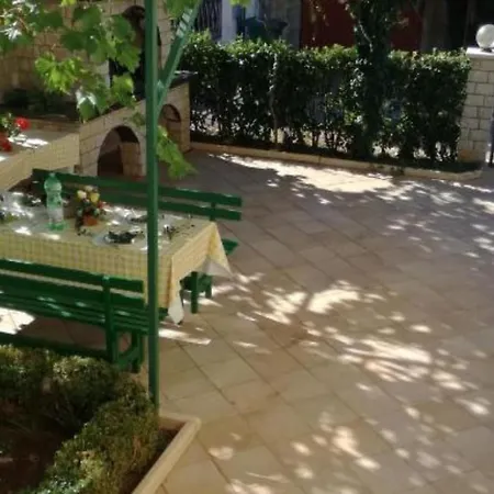 Penzion Apertments Jenny For Max 8 Pax In Poreč