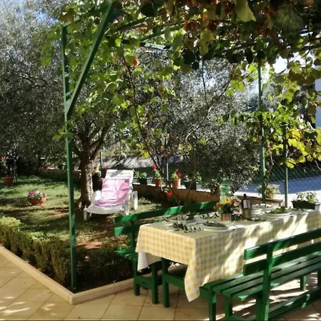 Apertments Jenny For Max 8 Pax In 4* Poreč